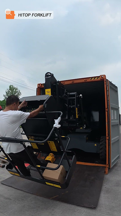 Perfect fit! Container loading on the 14m articulated aerial work platform