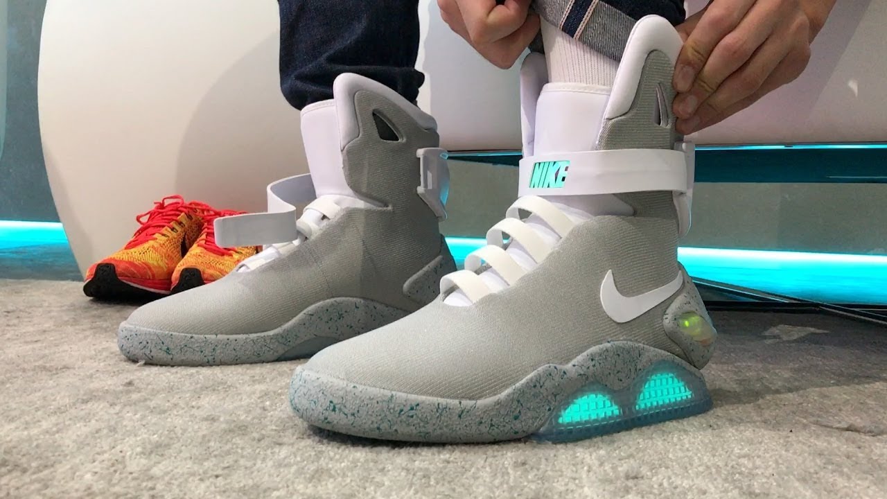 Acelerar Suradam El sendero Nike Air Mag (2011) - Unboxing and Wear Test - YouTube