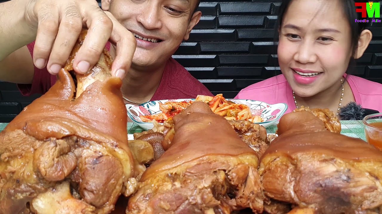 ဝက်ပေါင် ပေါင်းစားကြမယ်။Pork leg braised