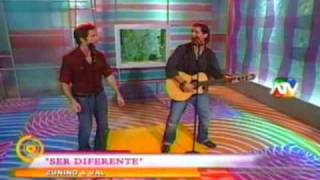 Video thumbnail of "Jose Val y Marco Zunino en Magaly TV "Ser Diferente""