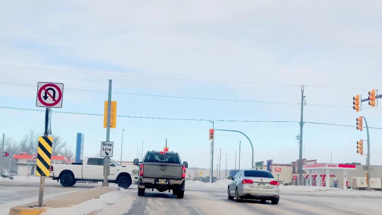 Поездка по окрестностям Уинклера, Манитоба, в ветреный зимний день.