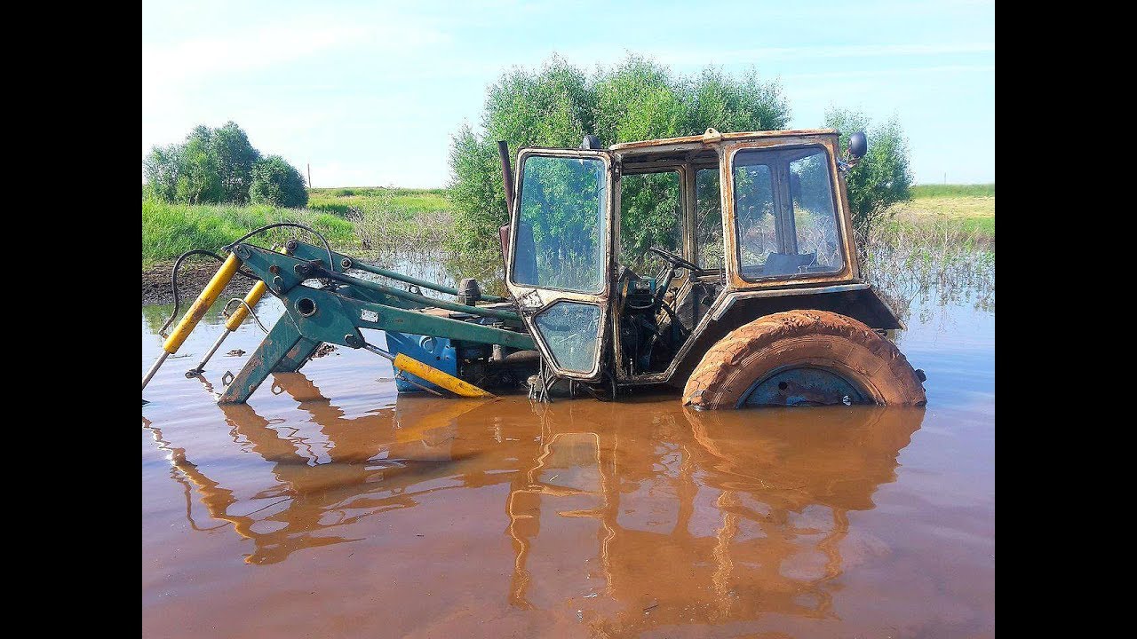 ⁣ГУСЕНИЧНЫЕ И КОЛЁСНЫЕ ТРАКТОР НА БЕЗДОРОЖЬЕ OFF–ROAD TRACTOR IN THE MUD. ЧУТЬ НЕ УТОПИЛИ ТРАКТОР