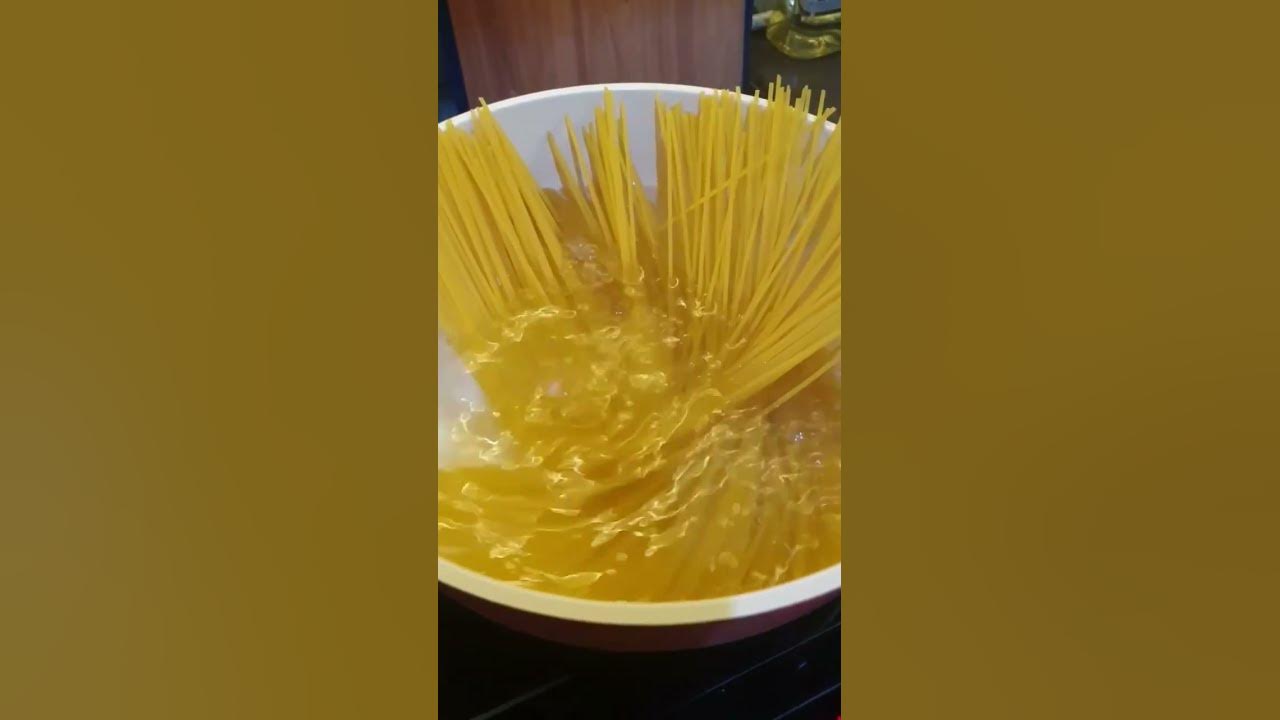 Cara Rebus Pasta Cukup 10 Menit Jgn Tambah Minyak Guys👌🍜#pasta #sphagetti  #tips #foodies #shorts