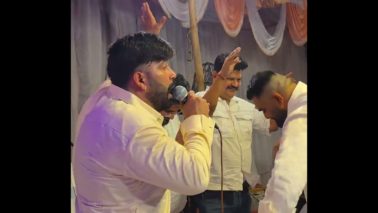 Rang barse + ni mai aj kamli ho jana ariyo nachdi nachdi ne...