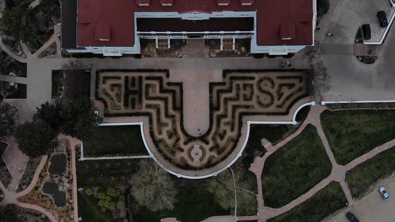 An Overlook (Hotel) of the Hedge Maze at The Stanley Hotel YouTube
