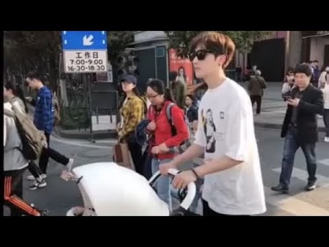 cute-young-daddy-and-mummy-videos-in-tik-tok-china/douyin