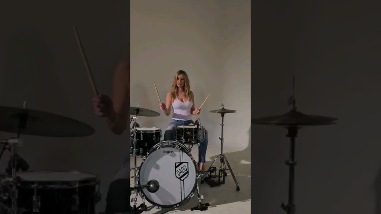 Lidija Bacic Lille on drums