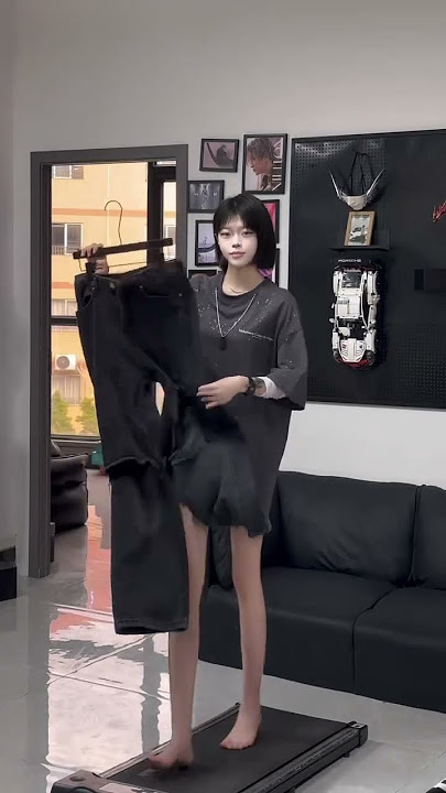 Beautiful Chinese Walking Fashion #douyin #tiktok #haochhea #shorts #subscribe #viralvideo