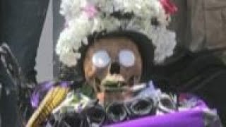 Rite for skulls closes feast of the dead in Bolivia