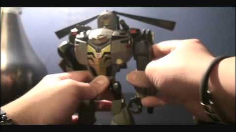 Transformers Animated Voyager Class Blackout Video Review
