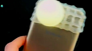 صنع مصباح بطريقة سهلة بضوء الهاتف Make the lamp for the phone in an easy way. screenshot 2