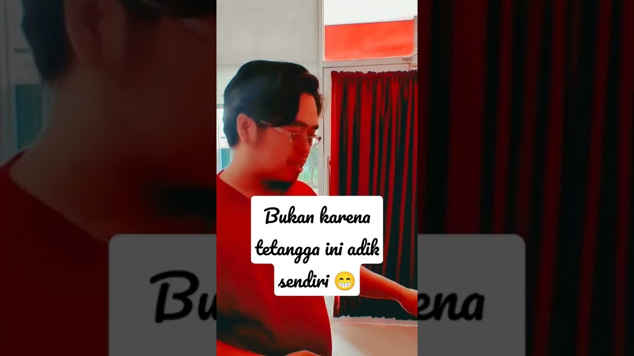 Bukan karena tetangga ini adik sendiri 😁 (kaos @mosped.id)