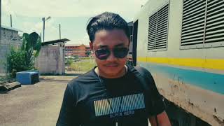 Download Lagu Terpaksa Kulepaskan Ukays MP3 Terpaksa Kulepaskan Ukays