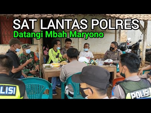 SAT LANTAS POLRES LAMPUNG TIMUR, Datangi Mbah Maryono dan team Bedah Rumah KSPL