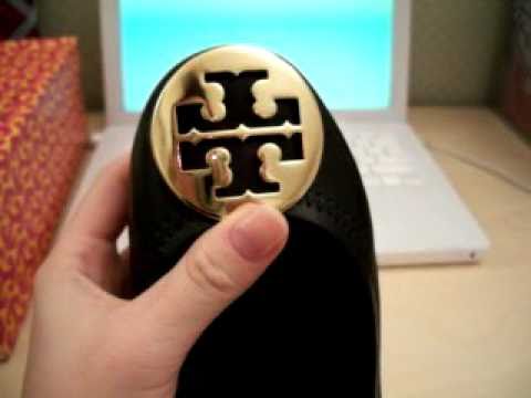 Tory Burch Reva Flats Black/Gold - YouTube