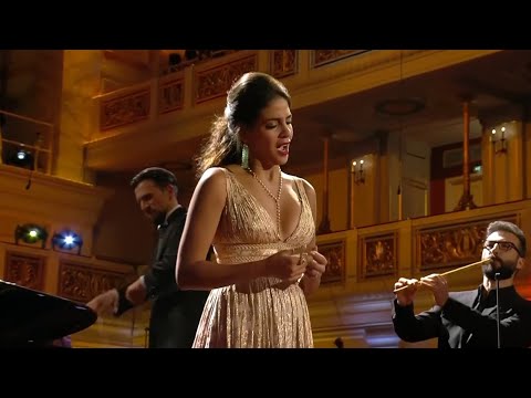 Fatma Said sings "Aatini Al Naya Wa Ghanni" at the OPUS KLASSIK 2021 Gala