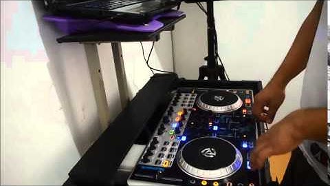 Mixing with NUMARK N4 & TRAKTOR PRO 2
