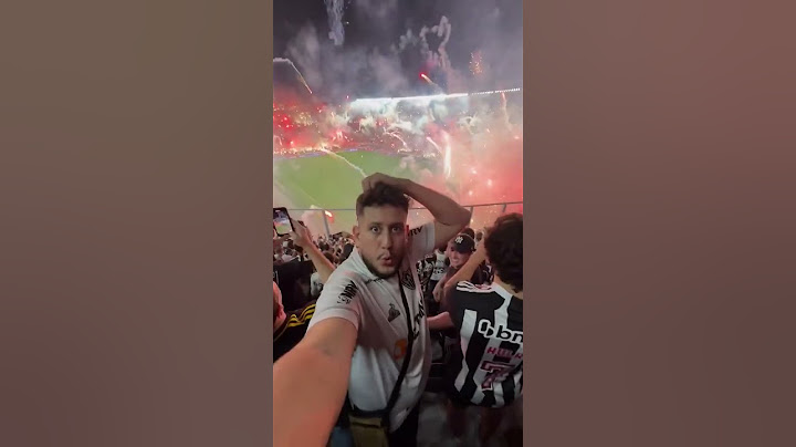 ESTÁ DE VISITANTE 🤯 IMPOSIBLE NO GRABAR | Hincha de Mineiro reacciona a la salida de RIVER #video