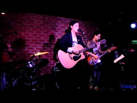 Hanna Klein - Bob Dylan cover - Born In Time -