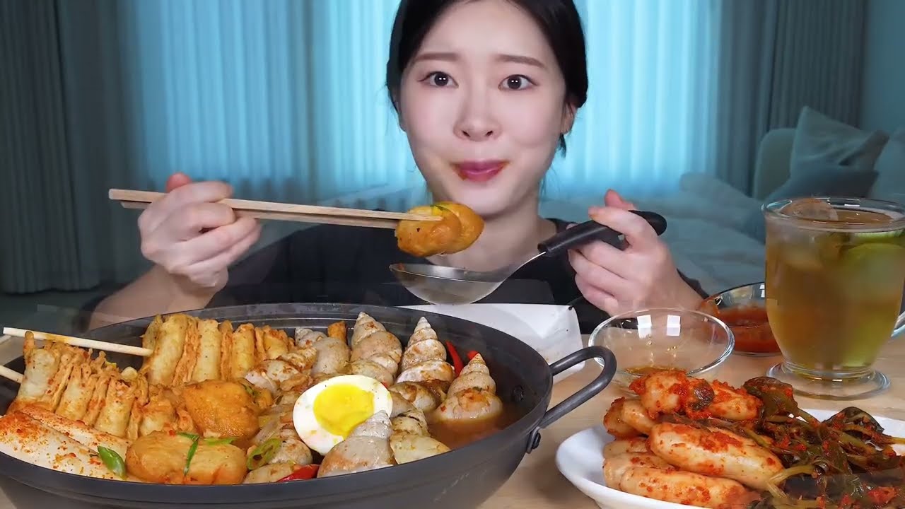 ASMR MUKBANG | Savory Whole Intestines & Spicy Whelk Fish Cake Soup। Crunchy Ponytail Radish Kimchi 