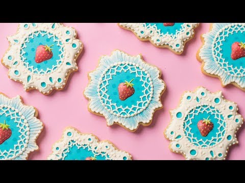 Strawberry and Lace Cookies! Collab with HANIELA'S