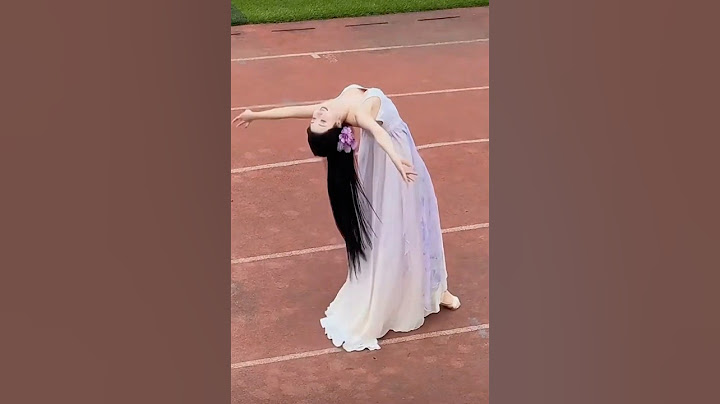 Jej Taniec Pożegnania: Kiedy Biała Suknia Opowiada Historię Utraconej Miłości 💔 #EmotionalDance #danceart