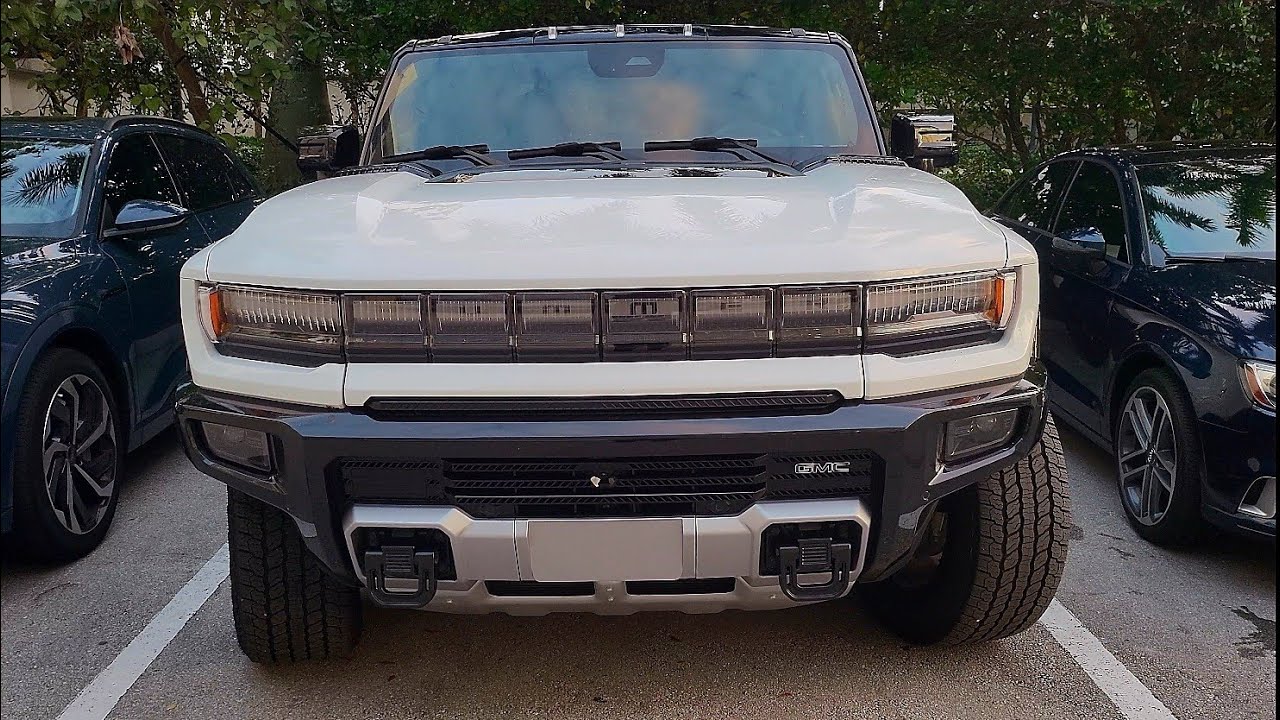Обзор пикапа Hummer EV 2026 года — настоящий Геркулес в мире электрогрузовиков