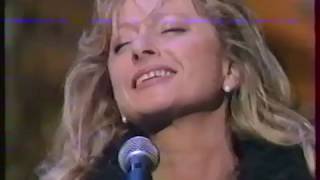 Video thumbnail of "Véronique Sanson - Rien que de l'eau /Live (1992)"
