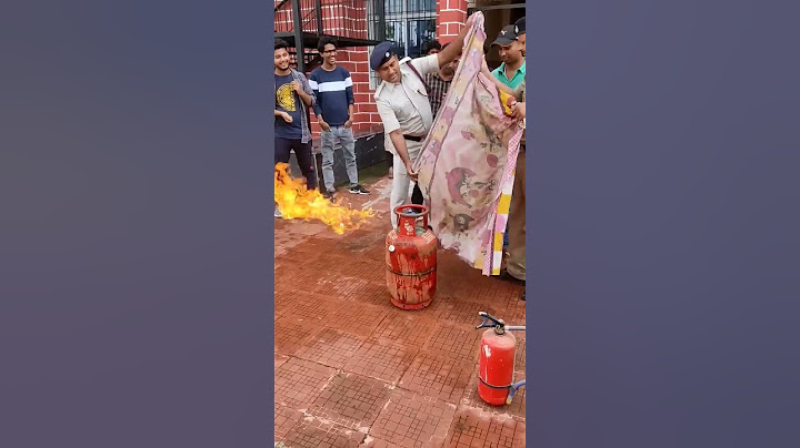 Lpg Gas cylinder safety tips// Lpg Gas cylinder fire video// Be Careful #shorts #viral  🔥