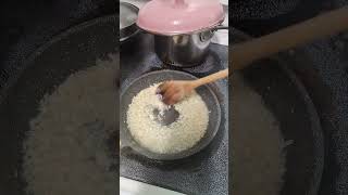 making crispy garlic for garnish