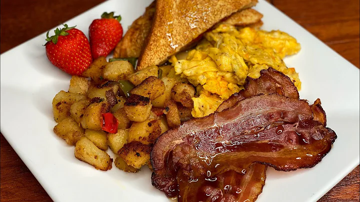 Lets Cook with me || Skillet potatoes, eggs, bacon...