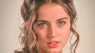 Italian beauty 😍 to bless your eyes👀 ana de armas😍💕🍓