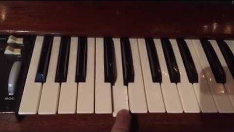 Vocalizer 1000 triggering my Minimoog model D using Arturia minibrute as a midi - cv converter