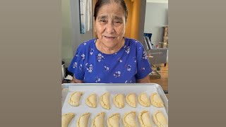 Pastelitos de leche ( pan sanlvadoreño )