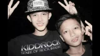 Ora Ono People - Sahabat (Lirik) || From: FriendsWildNight