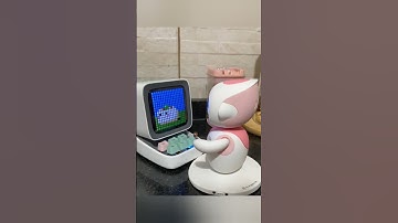 eilik robot working on his own PC #eilik #eilikrobot #airobot #petbot #petrobot