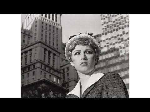 Cindy Sherman: The Queen of No Identity - Photogpedia