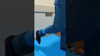 Ayağı Çölə Doğru Ataraq Yeriməvideonu Sonadək Izləyin