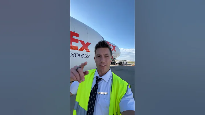 Day in the Life 👨🏼‍✈️#pilot #airlinepilot #aviation #pilotpete #pilotlife #airplane