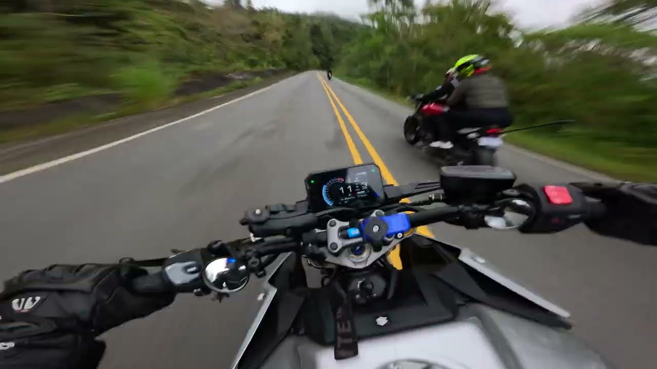 Mas de 60 motos subiendo el cerro de la Muerte!!! Hoy toco subir relax en la GSXS 1000...