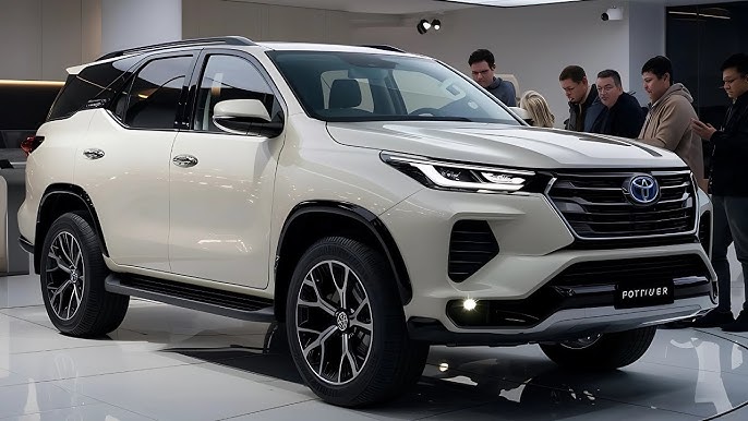 Unveiling the Toyota Fortuner 2025: Luxury, Power, and Innovation Redefined! 🚗🔥