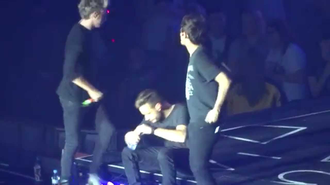 One Direction - What Makes You Beautiful - live Sheffield 2015