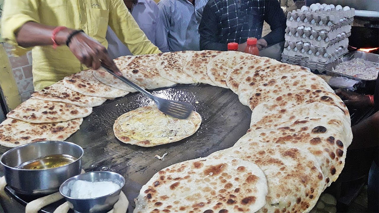 KING OF ROLLS IN VARANASI, Street Food in Varanasi Uttar Pradesh | Desi Indian Food