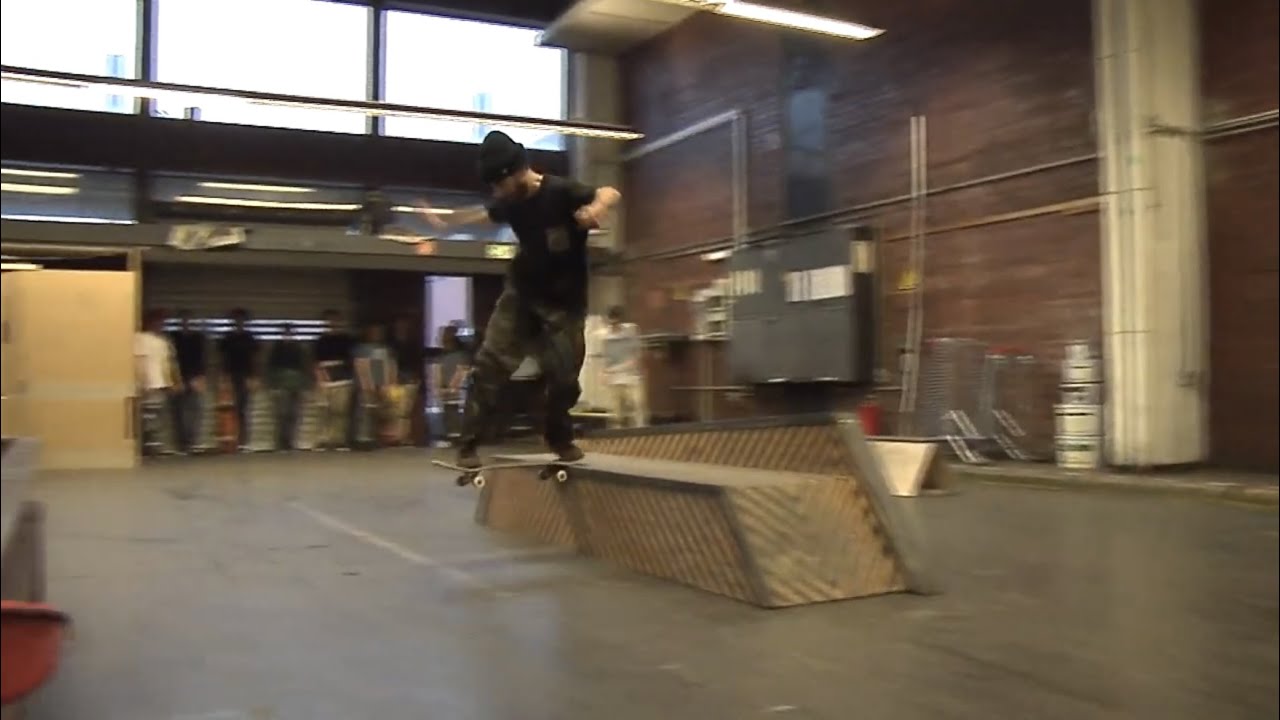 Almaros  ___thek : Kickflipthek 2016