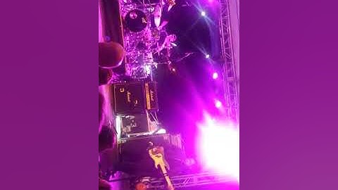 Vertical Horizon performing "I