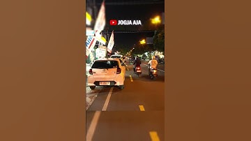 BEBERAPA REKOMENDASI MAKANAN ENAK DI JALAN PARANGTRITIS JOGJA