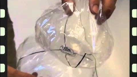 A Connection Mechanism for Soft Modular Robots