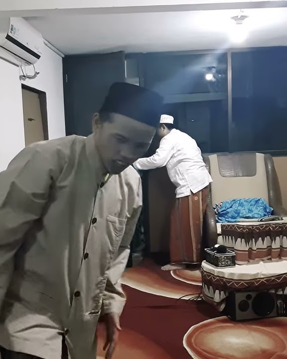 KH. Bashori Alwi Murtadho (Pengasuh PIQ Singosari Malang)