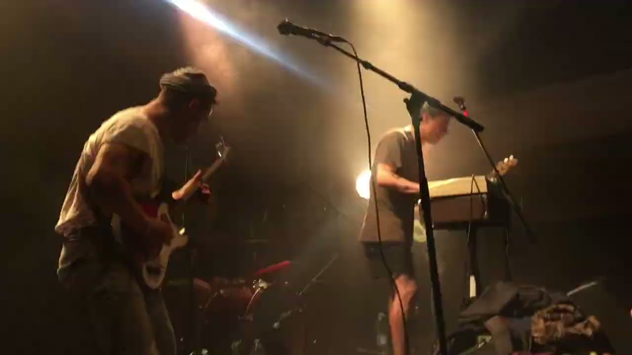 OI BOYS - Sur la place (live @ La Station - Gare des Mines, 16-12-2022)