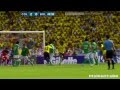 alza la mano y grita gol